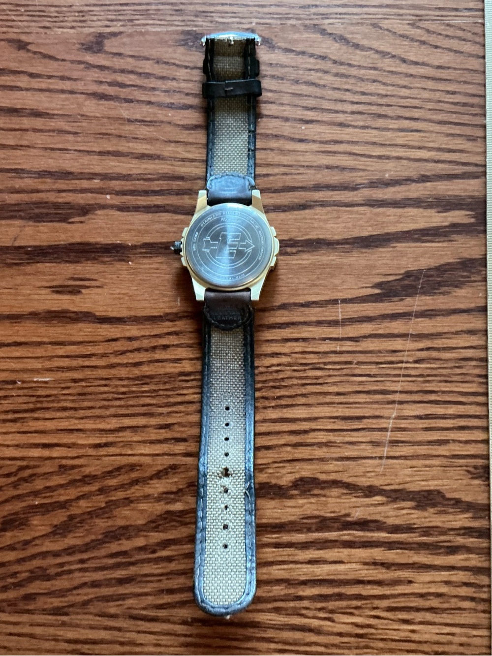Men's Canvas Strap Timex Expedition Indiglo watch, pre-owned. - Picture 3 of 4